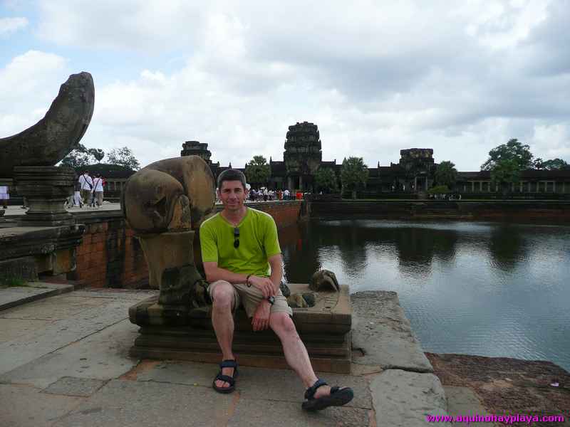 2007_07_15-CAMBOYA_030-ANGKOR_AngkorWat.jpg