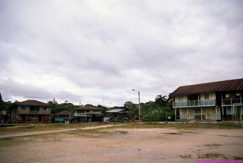 1990_07_ECUADOR_058-Puyo.jpg