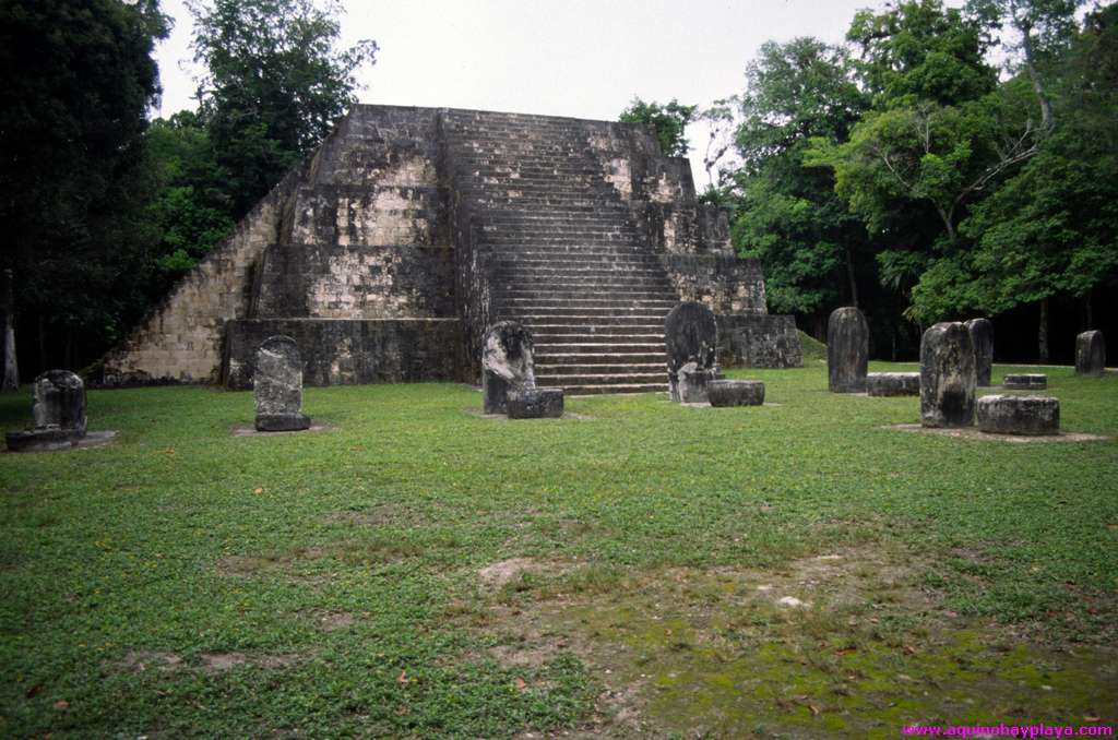 1992.07.01_064_GUATEMALA-Tikal.jpg