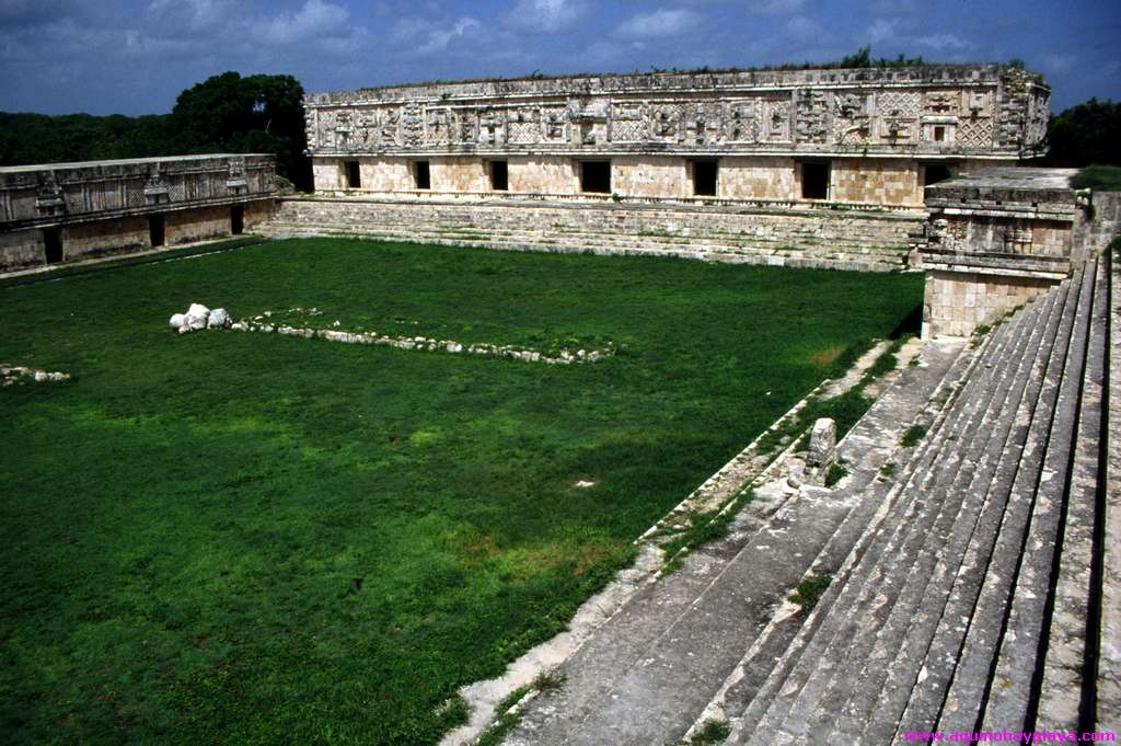 1992.07.01_019_MEXICO-Uxmal.jpg