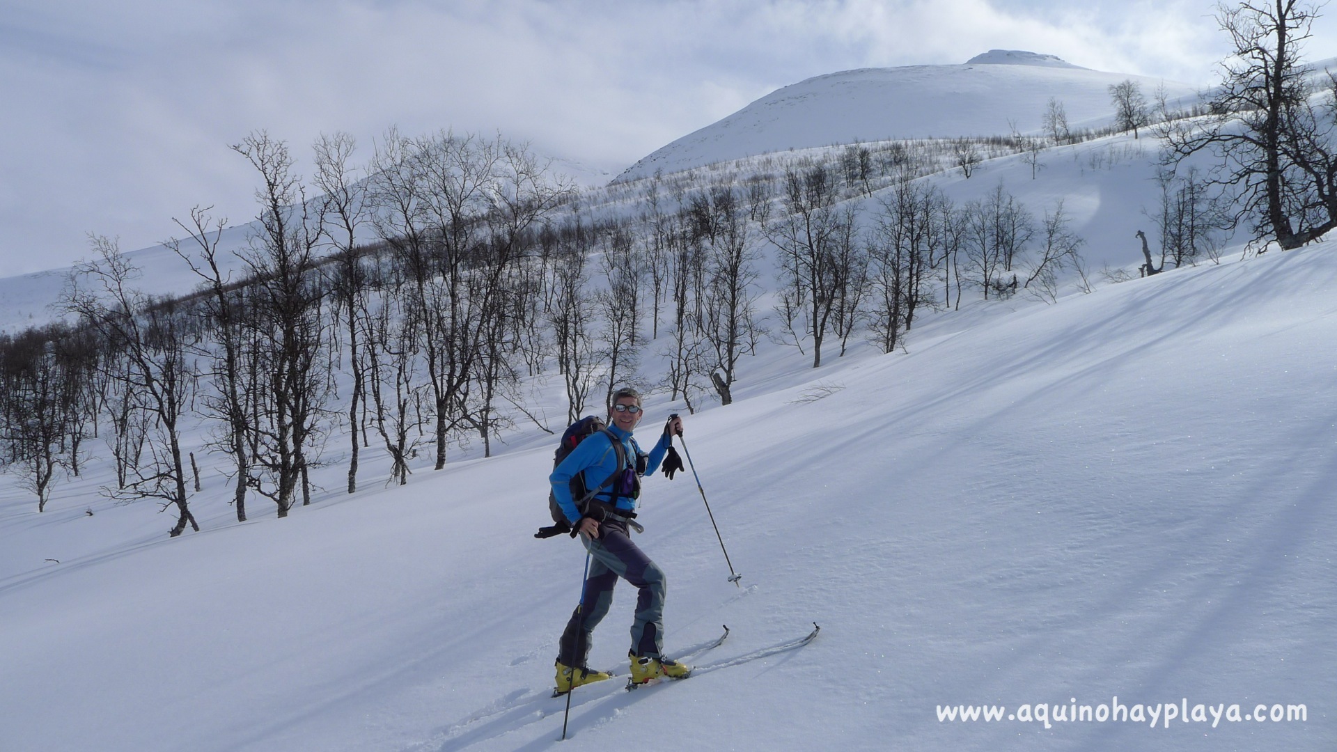 2014_04_24-145-AlpeLyngen-Sorfjellstinden.JPG