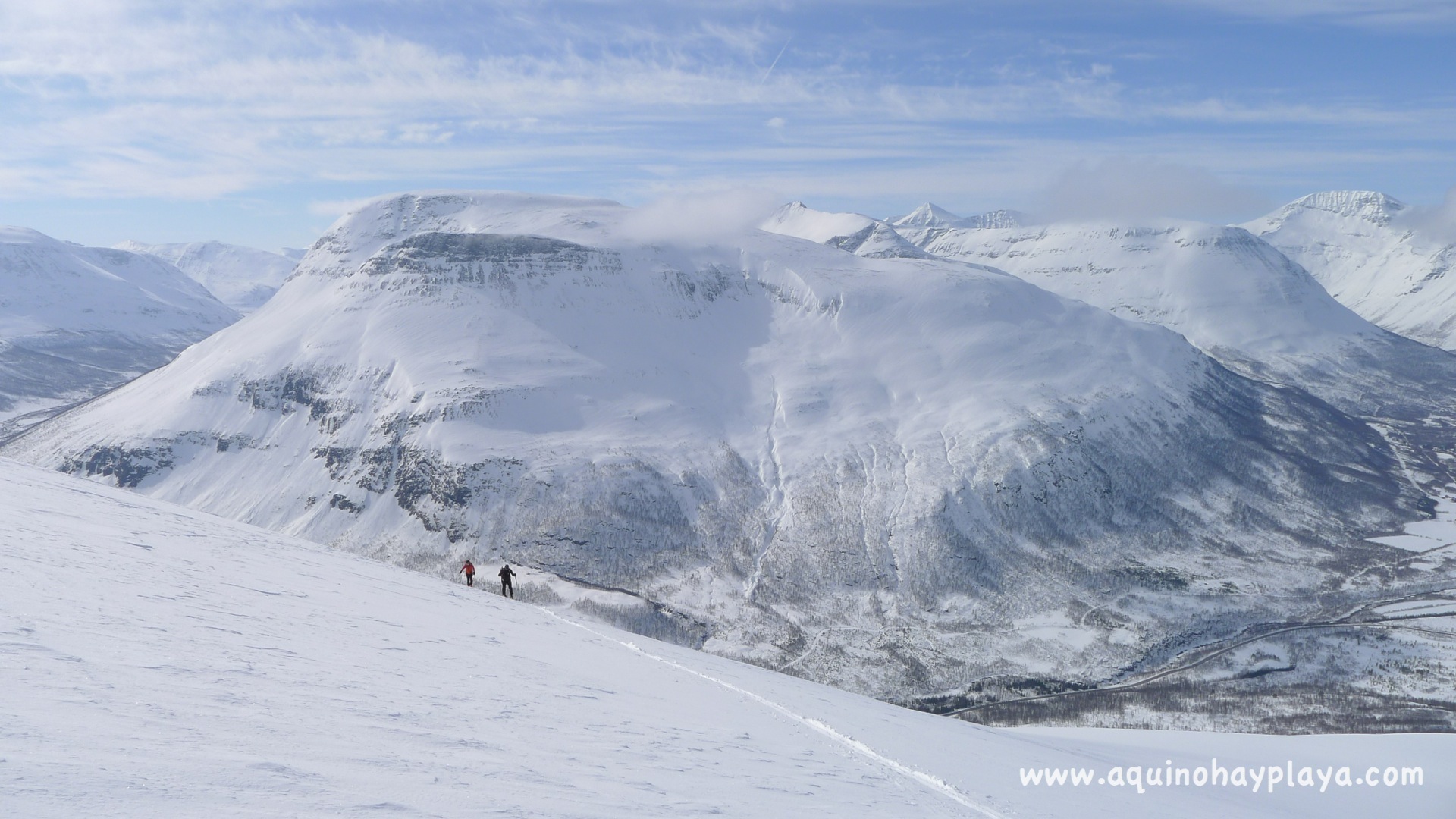 2014_04_24-151-AlpeLyngen-Sorfjellstinden.JPG