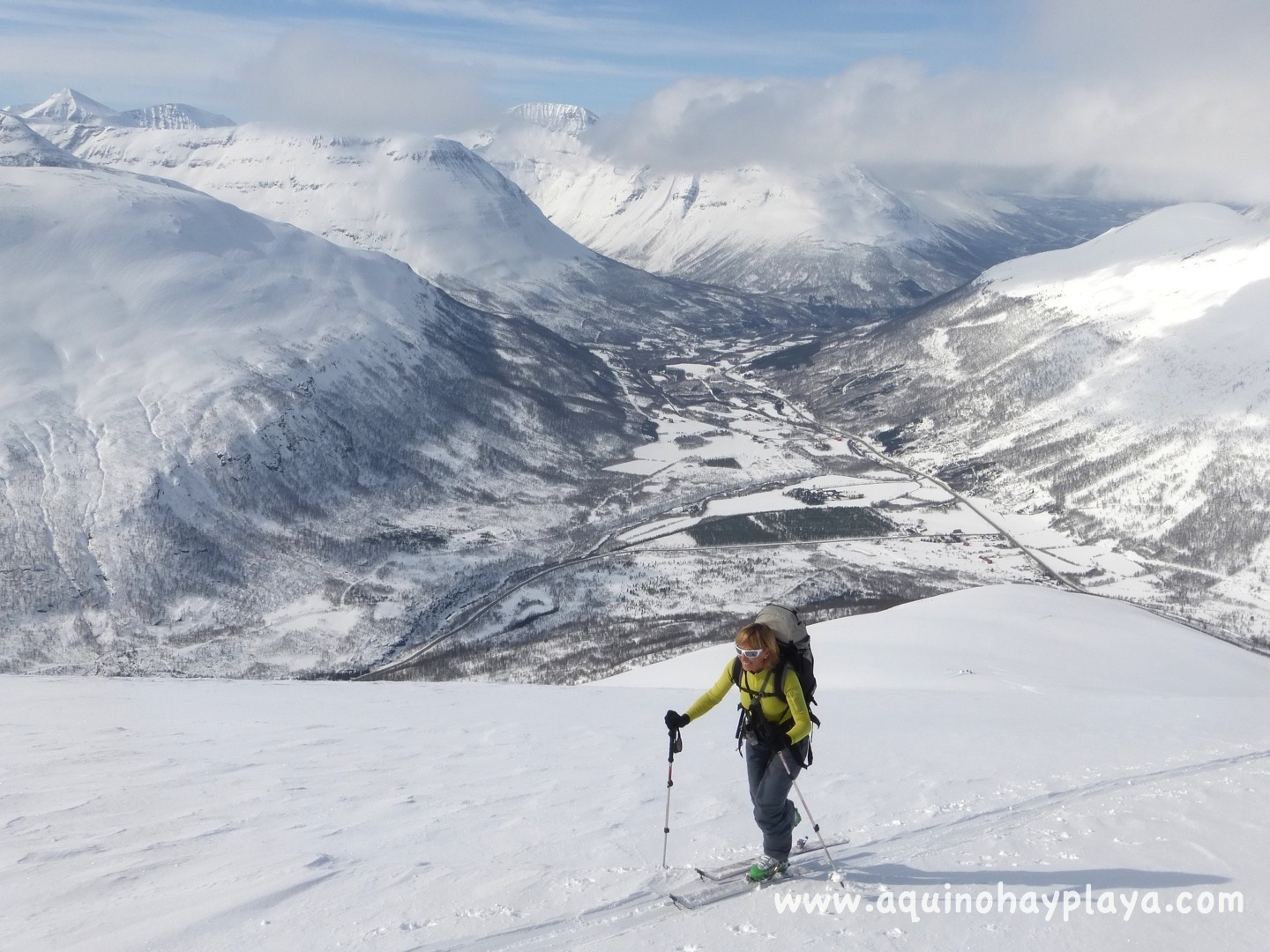 2014_04_24-153-AlpeLyngen-Sorfjellstinden.JPG